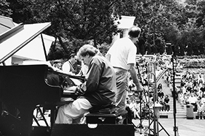 British jazz pianist Stan Tracey performing his 'Hong Kong Suite' in Hong Kong Park, 3 May 1997