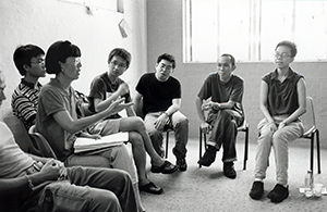 Discussion at 1A Artspace, Oil Street artist village, North Point, 10 July 1999