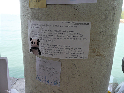 Memorial on the Yung Shue Wan Ferry pier to the victims of the 1 October 2012 Lamma Island ferry collision, 23 October 2012