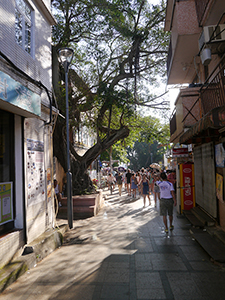 Street scene, Cheung Chau, 30 June 2013