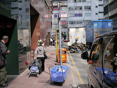 Street scene, Kwun Tong, 25 October 2013