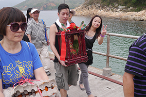 Crowds arriving at Joss House Bay to celebrate the birthday of Tin Hau, 22 April 2014