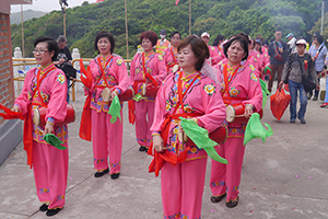 Dancers at Joss House Bay to celebrate the birthday of Tin Hau, 22 April 2014