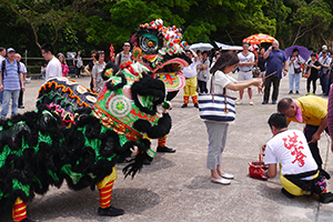 Lion dance at Joss House Bay to celebrate the birthday of Tin Hau, 22 April 2014