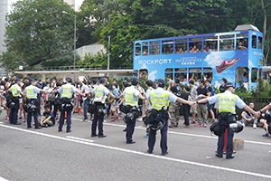 Police and demonstrators, Queensway, 28 September 2014
