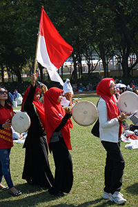 Indonesian domestic helpers in Victoria Park on their day off, 14 December 2014