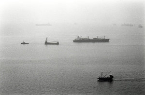 Boat traffic, Lamma Channel, 20 January 1995