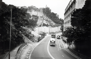 Pokfulam Road, with construction work in progress near the University of Hong Kong, 3 January 1995