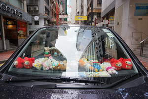 Stuffed toys inside a car, Sheung Wan, 18 June 2017