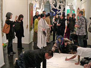 Creating a collective artwork, Sin Sin Fine Art, Tai Ping Shan, 2 April 2008