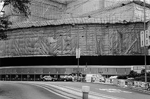 The Hilton Hotel, awaiting demolition, Central, 8 September 1995