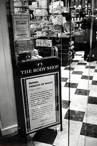 Notice about Princess Diana's death, in the Body Shop branch at the basement of The Landmark, Central, 12 September 1997