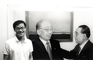 Wang Hai in his studio, Yung Shue Wan, Lamma Island, 5 April 1998