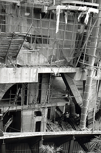 Construction of the new Biological Sciences Building, The University of Hong Kong, Pokfulam, 2 December 1998