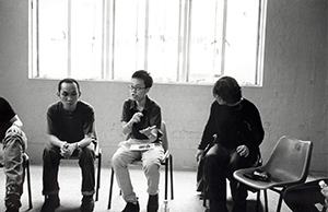 Discussion at 1A Artspace, Oil Street artist village, 10 July 1999