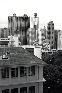 Corner of HKU's Main Building, with a view towards Sai Ying Pun, 6 September 1999