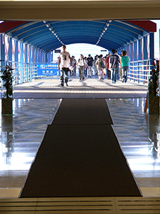 Footbridge to the Wanchai Ferry Pier, 22 May 2005