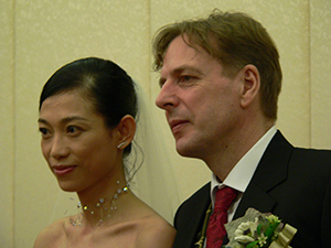 Sonia Au and Gerard Henry's wedding ceremony, Hong Kong Park, 29 June 2005