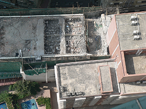 Building being demolished, Sheung Wan, 23 December 2006