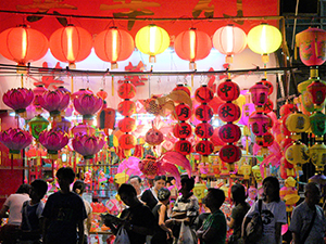 Lanterns for the Mid-Autumn Festival, Queen's Road West, Sheung Wan, 6 October 2006