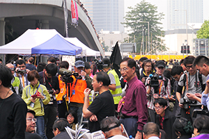 Martin Lee on the final day of the Admiralty Umbrella Movement occupation site, Harcourt Road, 11 December 2014