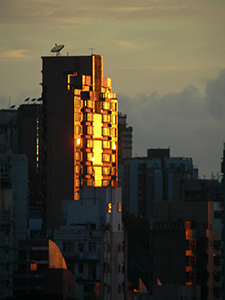 Building reflecting sunlight at sunset, Sai Ying Pun, Hong Kong Island, 24 June 2007