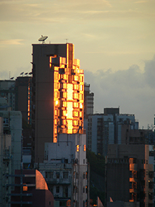 Building reflecting sunlight during sunset, Hong Kong Island, 24 June 2007