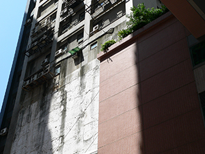 Light and shadow on a building, Queen Street, Sheung Wan, Hong Kong Island, 14 July 2007