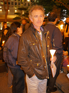 Mike Ingham, at a candlelight vigil for the release of Liu Xiaobo, outside the Legislative Council Building, Central, 12 January 2010