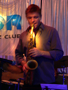 Blaine Whittaker performing at the Blue Door Jazz Club, Central, 17 October 2004