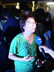 Grace Ma, proprietor of Club 64 and later of Club 71,  Wing Wah Lane, Central, 31 October 2004