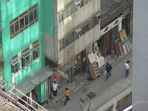 Street scene, Queen's Road West, Sai Ying Pun, 15 October 2004