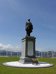 Sun Yat Sen sculpture in Sun Yat Sen Memorial Park, Sai Ying Pun, 3 July 2010