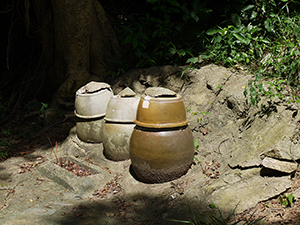 Funerary urns, Lamma Island, 11 July 2010