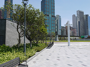 Promenade at Sun Yat Sen Memorial Park, Sai Ying Pun, 3 July 2010