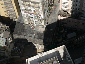 Light on buildings, Sheung Wan, 18 November 2004