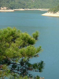 Tai Tam Reservoir, one of the oldest reservoirs in Hong Kong, Hong Kong Island, 21 November 2004