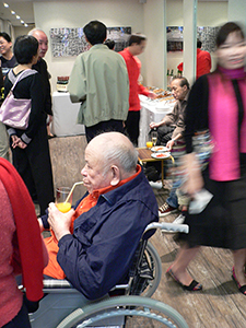 Tsang Tsou Choi, the 'King of Kowloon', a guest at the opening of the restaurant Kin's Kitchen, Tsing Fung Street, North Point, 28 November 2004