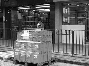 Delivery of wholesale goods, Queen's Road West, Sheung Wan, 17 January 2012