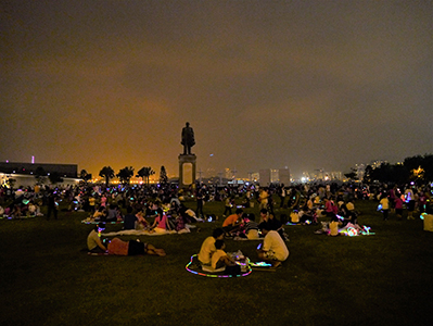 Sun Yat Sen Memorial Park during the Mid-Autumn Festival, Sheung Wan, 30 September 2012