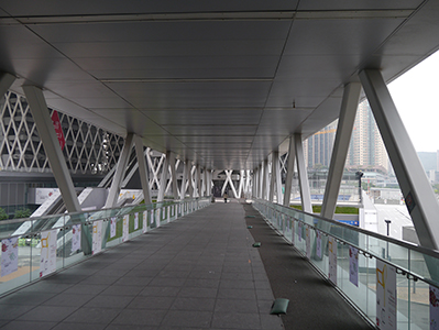 Footbridge to Hong Kong Design Institute, Tiu Keng Leng, 25 December 2012