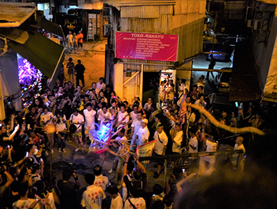 Fire dragon at the Pokfulam Village during the mid-Autumn Festival, 19 September 2013