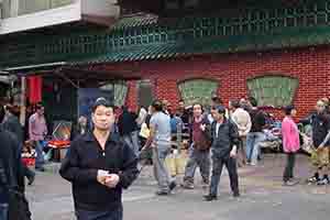Street scene, Sham Shui Po, 3 February 2014