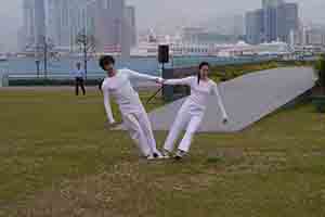 Trisha Brown Dance Company, performing in Tamar Park, 24 February 2014