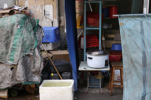 Roadside scene, Sham Shui Po, 3 February 2014