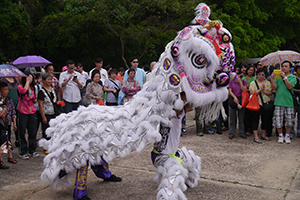 Lion dance, on the birthday of Tin Hau, Joss House Bay, 22 April 2014