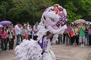 Lion dance, on the birthday of Tin Hau, Joss House Bay, 22 April 2014