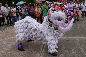 Lion dance, on the birthday of Tin Hau, Joss House Bay, 22 April 2014