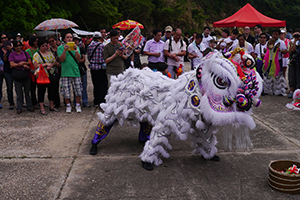 Lion dance, on the birthday of Tin Hau, Joss House Bay, 22 April 2014