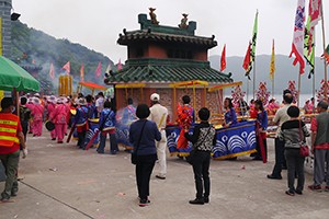 Parade on the birthday of Tin Hau, Joss House Bay, 22 April 2014